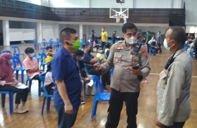 Kapolsek Medan Area tinjau Vaksinasi