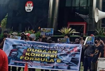 Demo jumat keramat