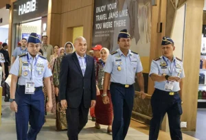 KSAU ke Malaysia (kedua dari kanan) tolong edit potong ya