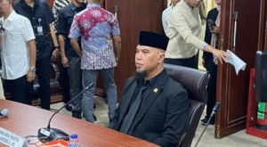 Menghina Warga, Ahmad Dhani Diwajibkan Meminta Maaf Menghina Warga, Ahmad Dhani Diwajibkan Meminta Maaf