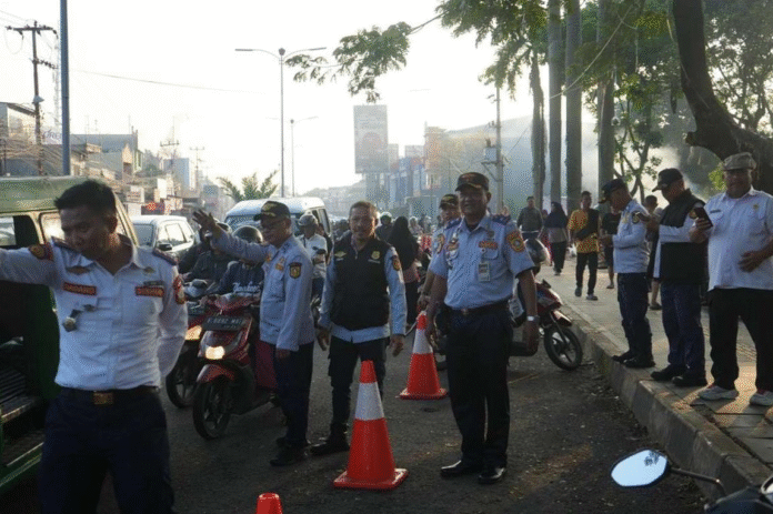 Pemkab Bogor Tertibkan Parkir Liar di Kawasan Pasar Cibinong dan Citeureup