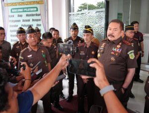 jaksa agung st burhanduin