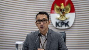 Juru-Bicara-KPK-Budi-Prasetyo-saat-menyampaikan-keterangan-di-Gedung-Merah-Putih-KPK