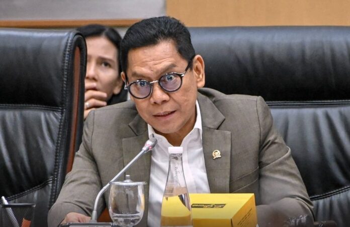 Wakil Ketua Dewan Perwakilan Rakyat (DPR) RI Profesor H Adies Kadir