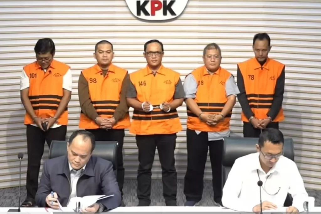 Monopoli Proyek, Terima Suap Rp 5,7 Miliar, Bupati Lampung Tengah ‘Dibui’ KPK 1 ardito wijaya 1480617846