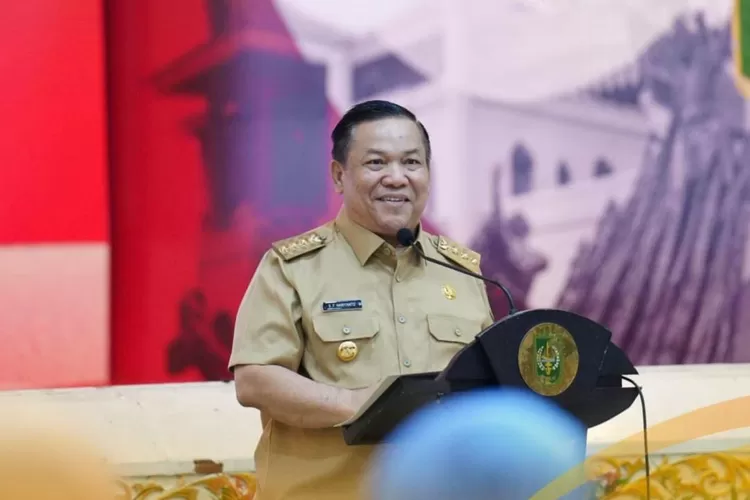 plt-gubernur-riau-digeledah-rumahnya