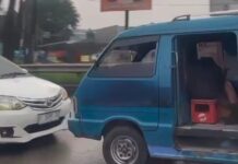 Video Viral Minibus Paksa Angkutan Umum Mundur di Gunung Putri Bogor Jadi Peringatan Penting Keselamatan Berlalu Lintas