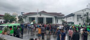 demo angkot