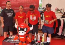Hasto Kristiyanto dan Cucu Megawati Tinjau Produk Kreatif di Soekarno Run 2026