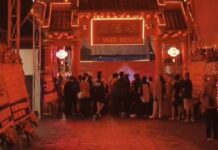 Malam Imlek di Vihara Dhanagun Bogor, Lilin Harapan Umat Terangi Tahun Baru