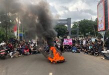 Proyek Videotron Kabupaten Bogor 120 M, Mahasiswa Turun ke Jalan